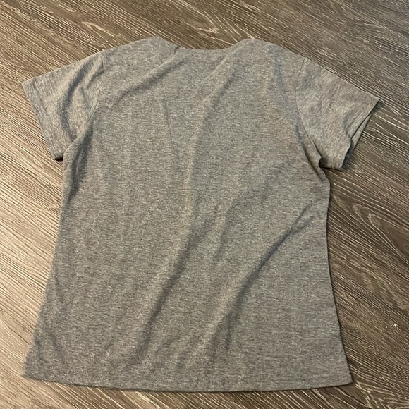 Well behaved women T-Shirt - Picture 2 of 3